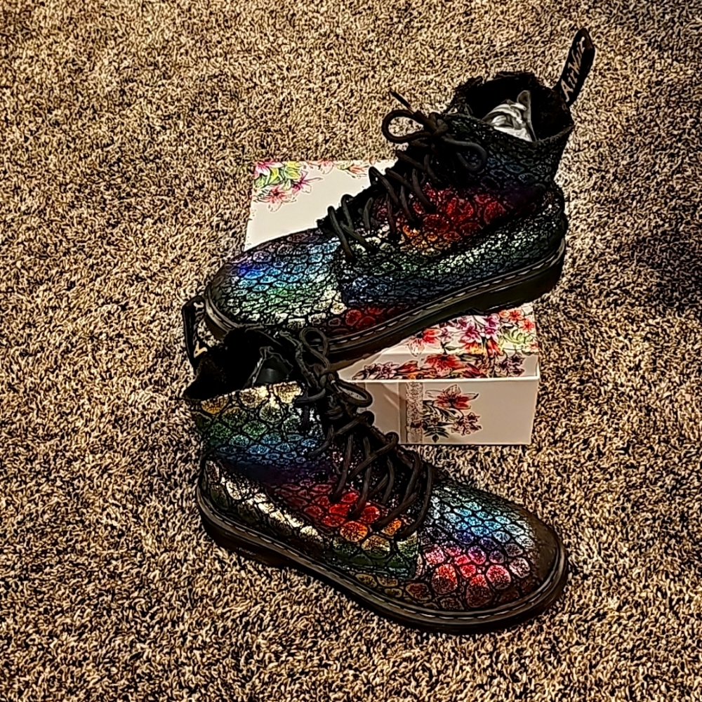 Dr. Martens Pascal T 1460 Kids Black/Rainbow Metallic Lace Up Boots